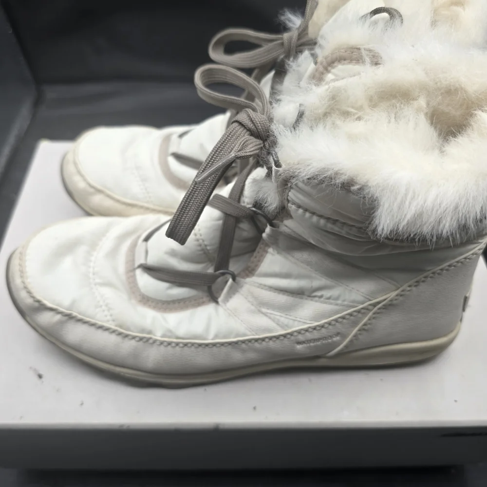 Sorel stylish cozy